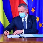 Paweł Mirowski, Deputy President of the Management Board of the National Fund for Environmental Protection and Water Management during the signing of the contract