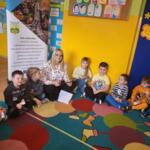 Preschoolers during workshops with an eco-manager.