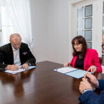 Signatories of the agreement (from left): Łukasz Czopik - Deputy Marshal of the Silesian Voivodeship, Anna Zwolińska - Managing Director of Aplan Media, Krzysztof Klimosz - Board Member of the Silesian Voivodeship.