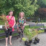 The winner of the competition with the eco-manager and young maple seedlings. 