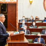 PrzemówieniePawła Mirowskiego, Zastępcy Prezesa NFOŚiGW podczas uroczystej inauguracji projektu na  sali plenarnej Sejmu Śląskiego.