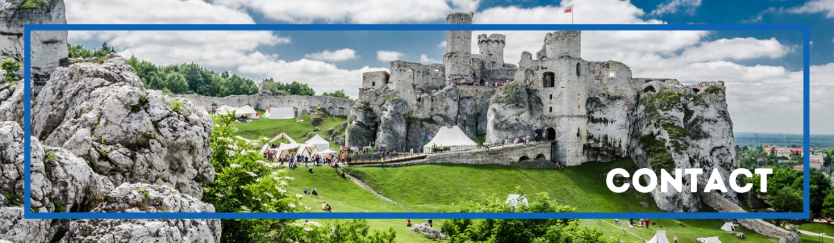 Photo of the ruins of the castle in Ogrodzieniec with the inscription Contact