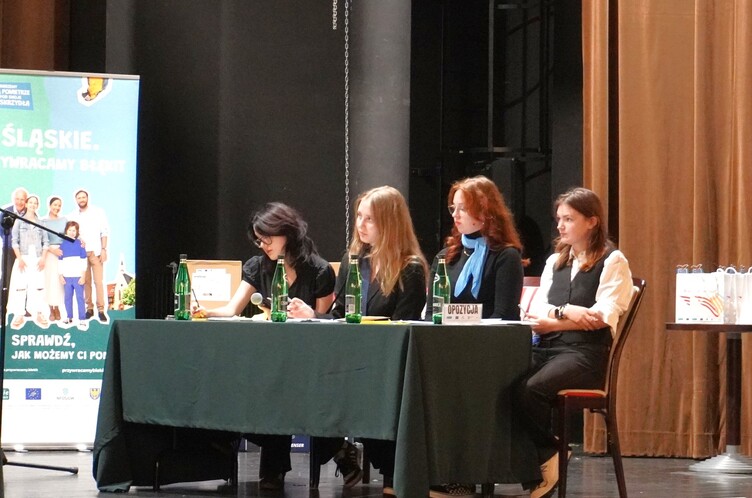 Żory Oxford Debate  (1).jpg