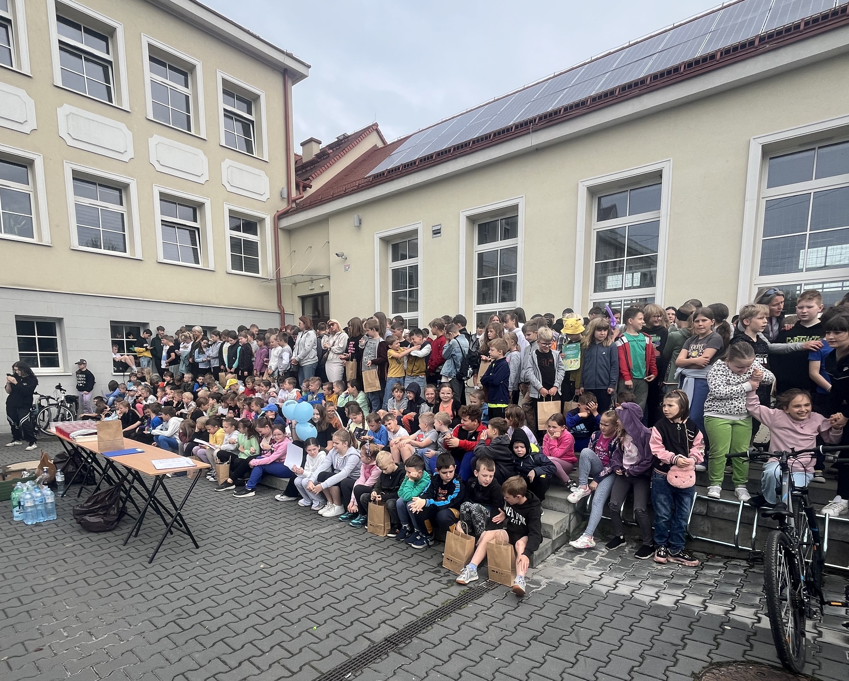 Warsztaty ŚmiecioSztuka w Jastrzębiu-Zdroju (1).jpeg